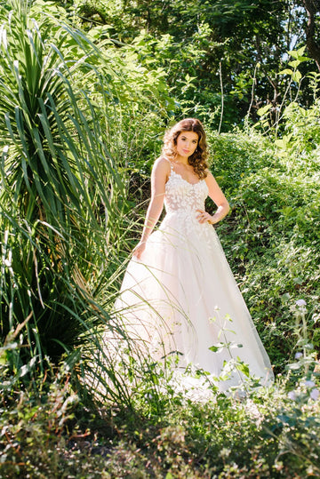 lace wedding dress