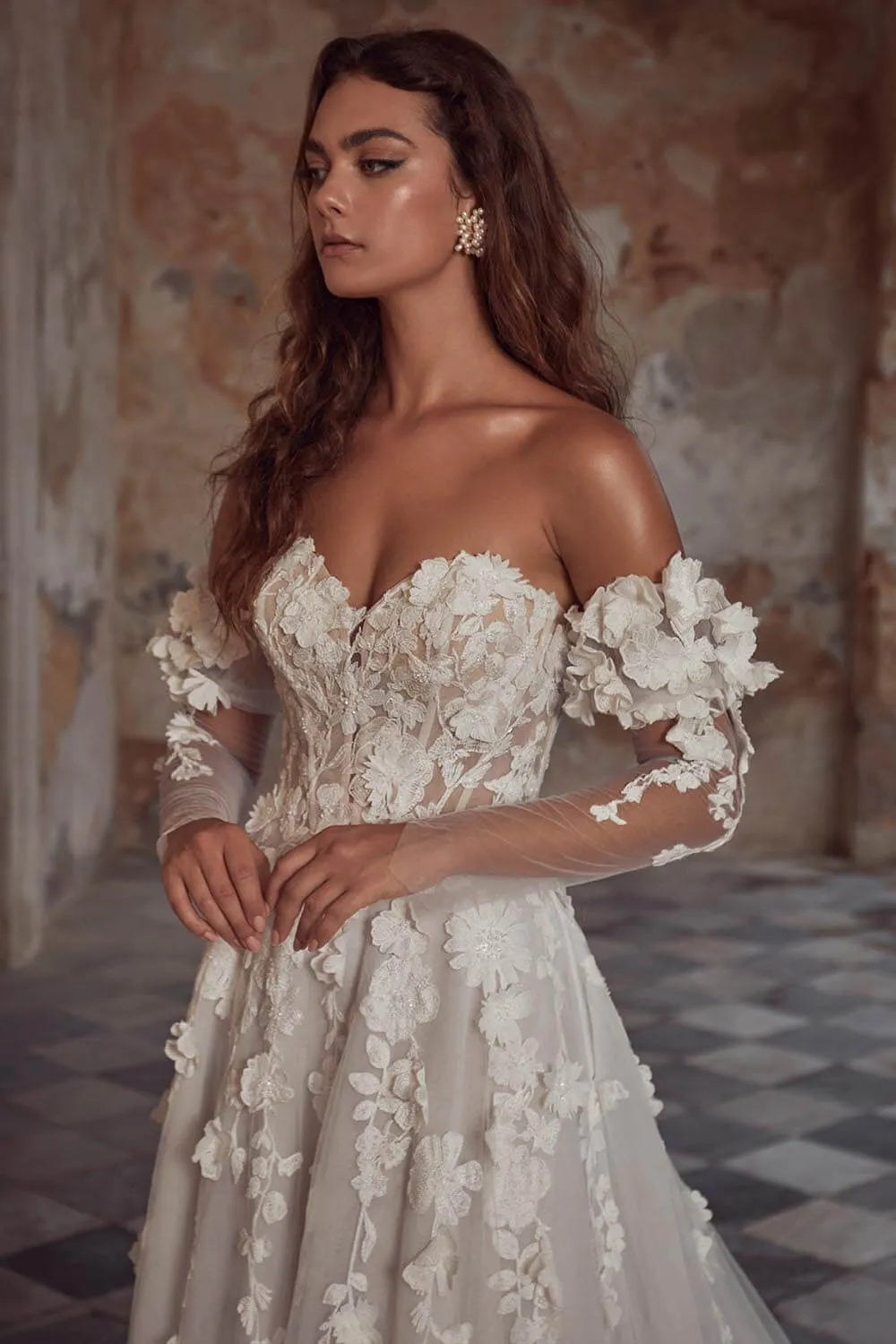 Exquisite Wedding Dresses Romantic Bridal Gowns 3D Flower Appliques A-Line Tulle Tiered Robes Off The Shoulder Vestidos De Novia
