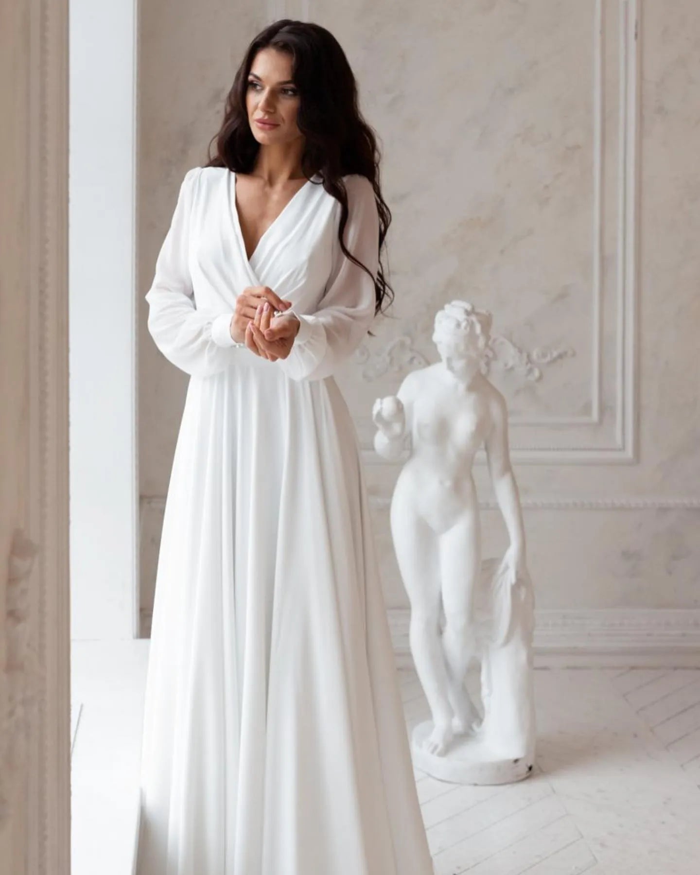 Robes de mariée en mousseline de soie de luxe Robes blanches Femmes A-