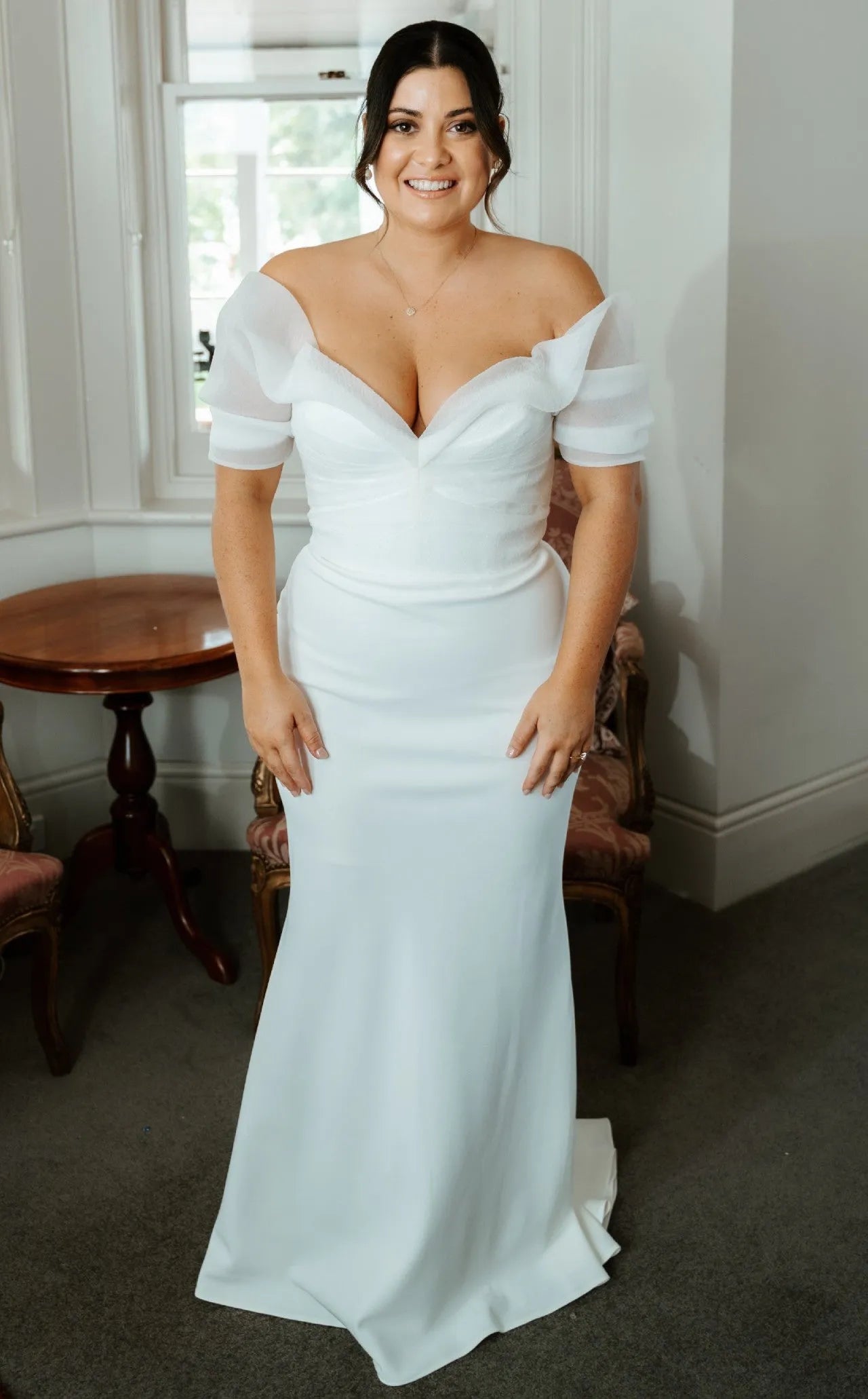 Simple Elegant Mermaid Wedding Dresses Organza Off The Shoulder V-Neck Bridal Gowns Sweep Train Beach Plain Vestido de novia