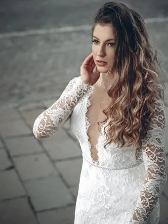 V-Neck Long Sleeves Wedding Dress Satin Bow Satin Court Train Sleeves Bridal Gowns Modern Princess White Vestido De Novia Mermaid