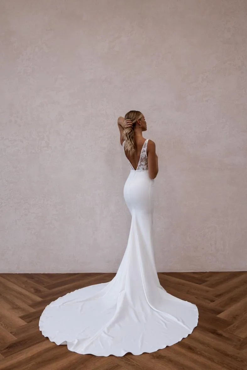 Elegant Mermaid Wedding Dresses Square Collar Spaghetti Straps Lace Open Back Bridal Gown Sweep Train Vestidos De Novia