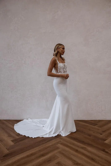 Elegant Mermaid Wedding Dresses Square Collar Spaghetti Straps Lace Open Back Bridal Gown Sweep Train Vestidos De Novia Ivory