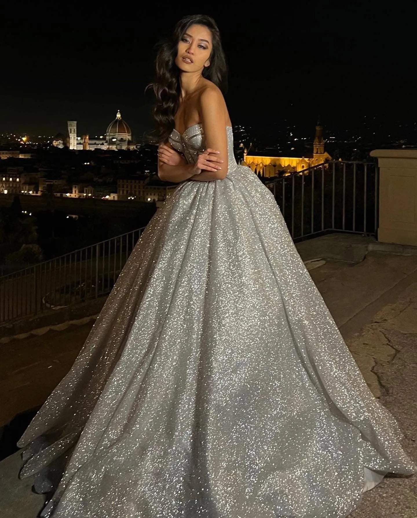 Sliver Shiny Glitter Wedding Dresses A Line Strapless Boho Bride Dress Long Train Vestidos de novia Wedding Gowns