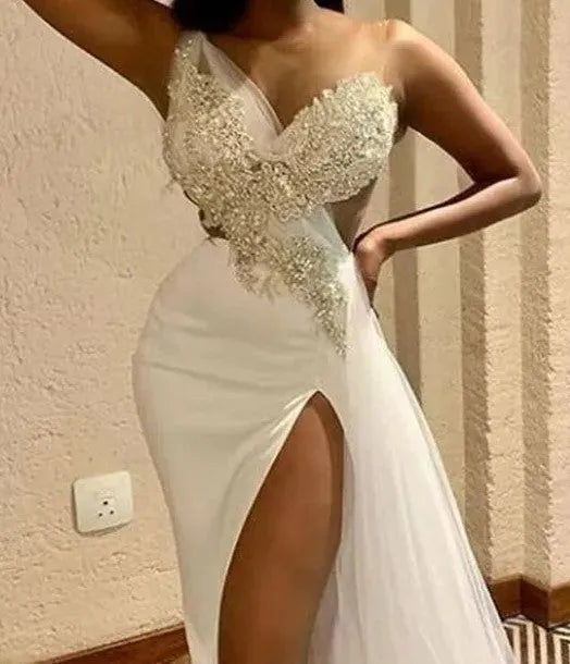 Sexy One Shoulder Wedding Dress Lace Appliqued Beaded African Crystal Beads Backless High Split Bridal Gown Robe Custom
