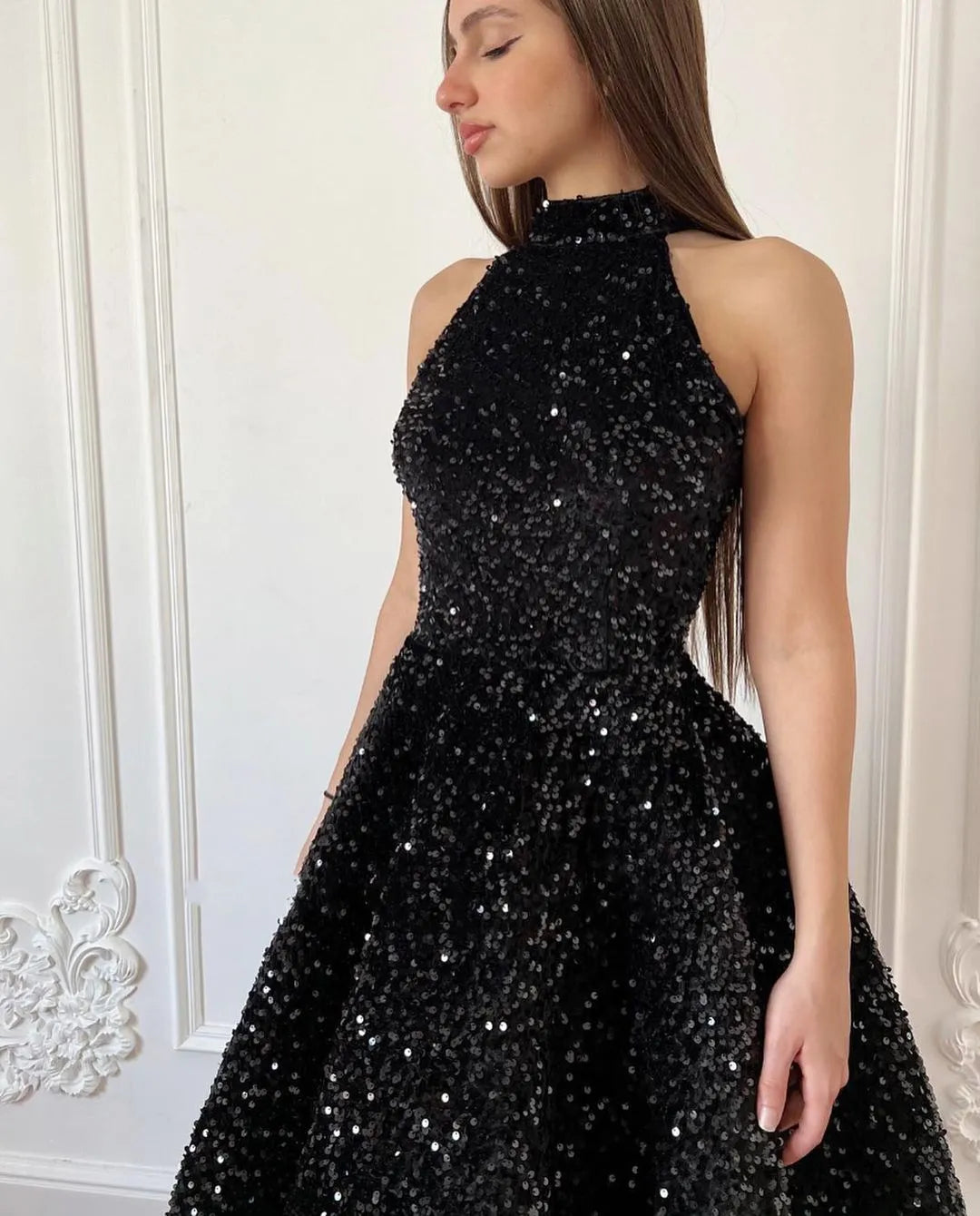 Black Knee-Length Glitter High Neck A-line Prom Dresses Elegant Sleeveless Shiny Sequins Formal Evening