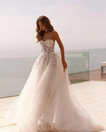 Strapless Wedding Dress A Line Sweetheart Neck Bridal Dresses Vintage Lace Wedding Gowns Ivory