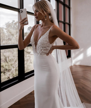 Mermaid Wedding Dresses Lace V-Neck Spaghetti Straps Open Back Satin Elegant Bridal Gown Sweep Train Vestidos De Novia White
