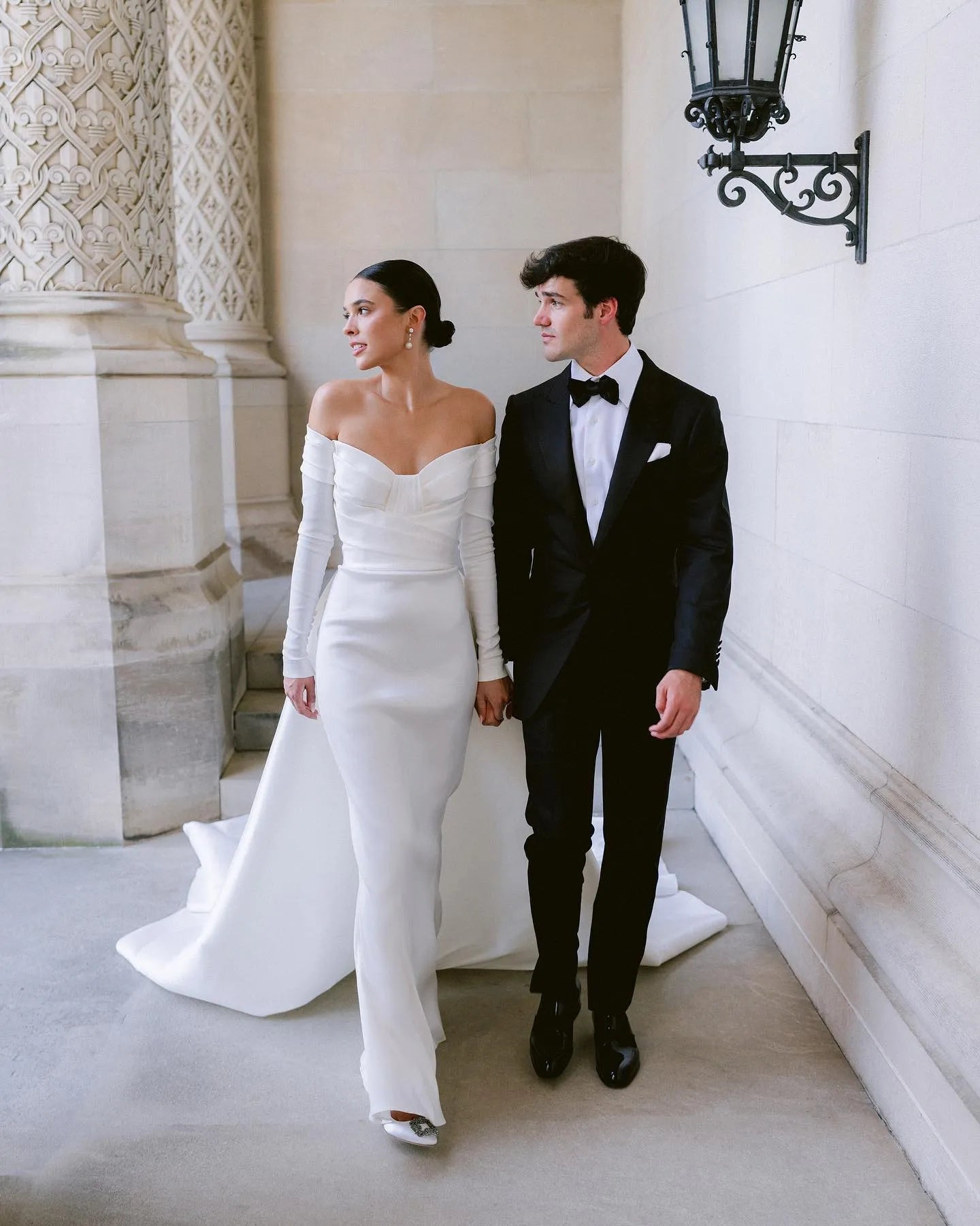 Simple Satin Off Shoulder Mermaid Wedding Dress A-Line Tulle Long Sleeves Bridal Gowns Sexy Back Sweetheart Vestidos De Novia