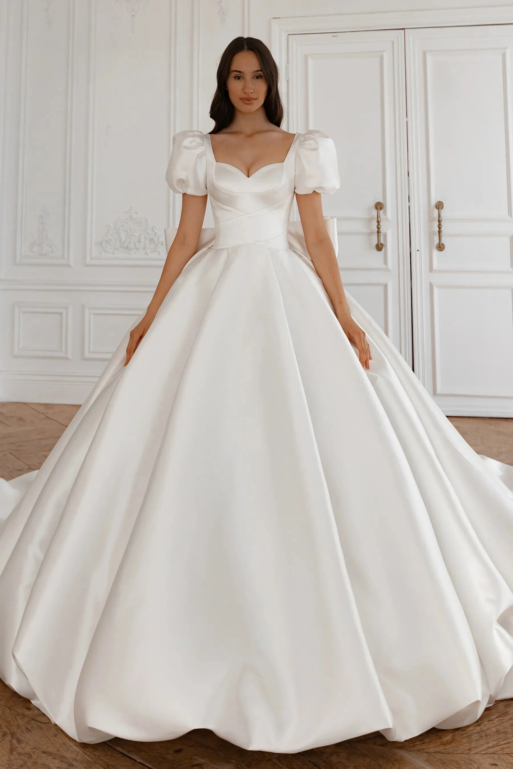 White Wedding Dress with Long Train Mermaid Bow Simple Satin Princess Vestido De Novia Court Train Dress Bridal Gown