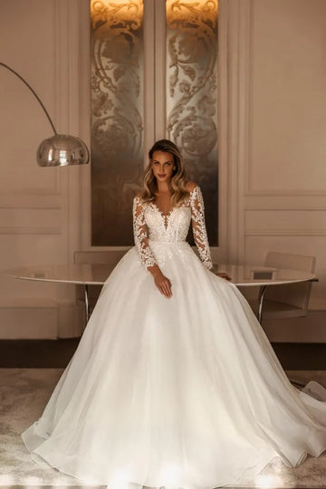 Luxurious A Line Wedding Dresses For Woman Simple Formal Bride Dress Sexy Lace Tulle Appliques Sweetheart Long Sleeve Ball Gowns Ivory