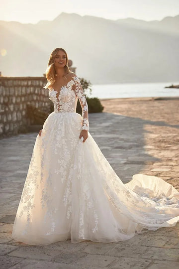 Sheer Scoop Neck Long Sleeves Vestidos De Novia Luxury Lace Wedding Dresses Appliques Vestido De Noiva White