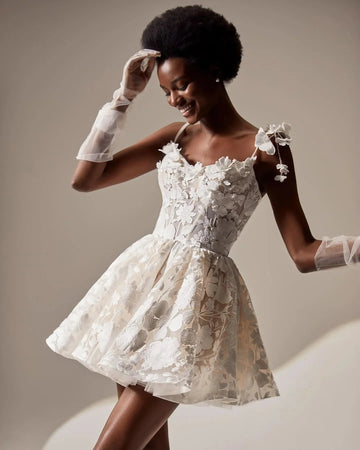 Elegant Short Wedding Dress Women Lace A-Line Spaghetti Straps Open Back Sweetheart Bridal Gown Above Knee Vestido De Noiva White