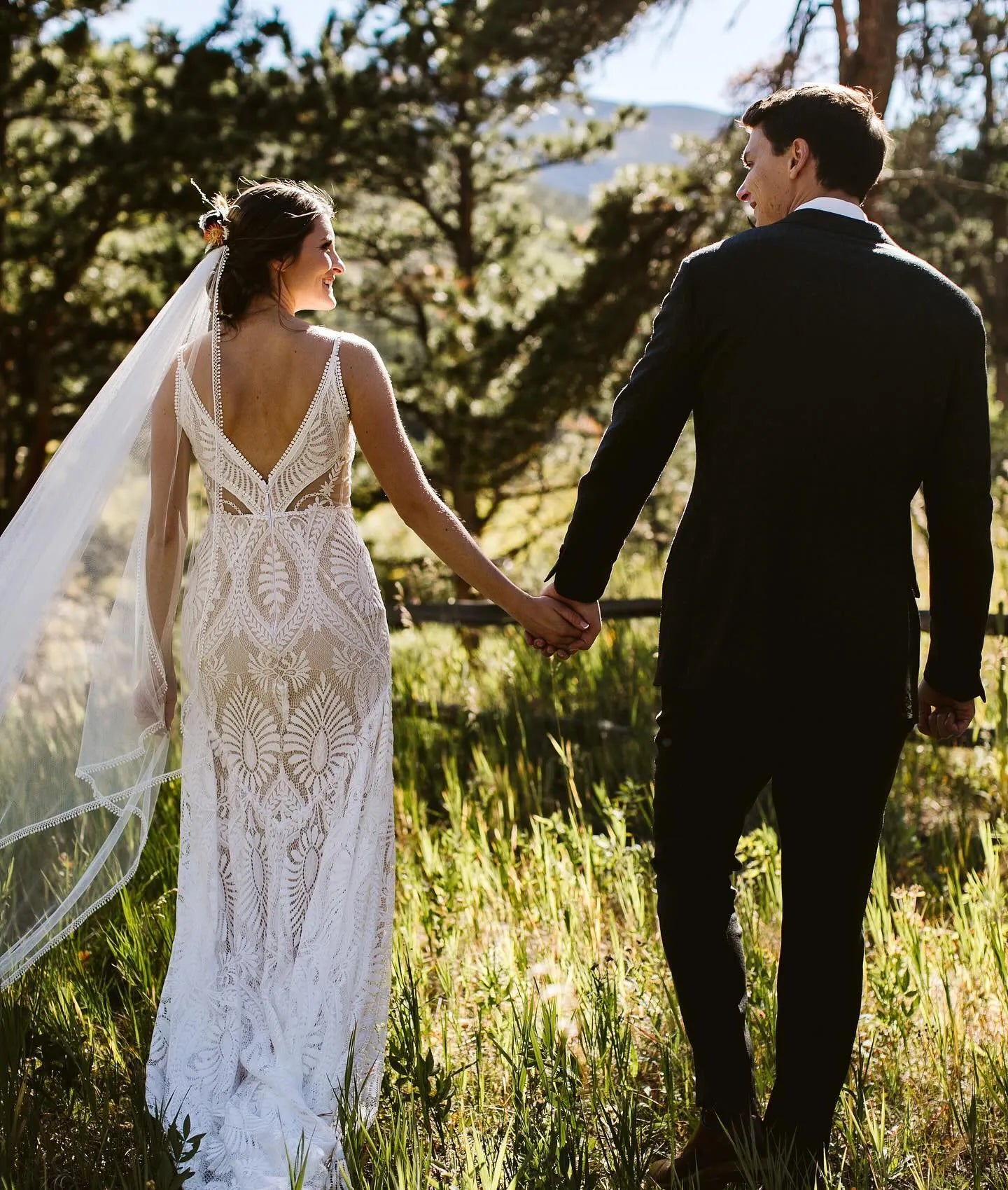 Boho Lightweight Wedding Dress Mermaid Lace Spaghetti Straps Deep V Neck Bare Backless Illsuion Cutouts Beach Bridal Gowns