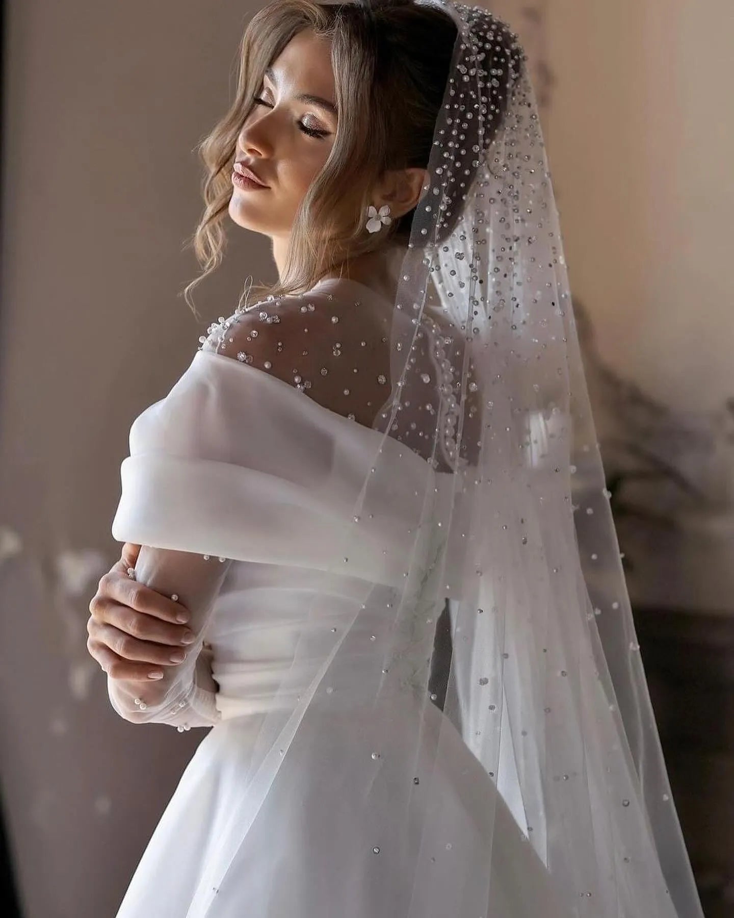 Fairy Long Sleeve Beaded Wedding Dresses A-Line Pleated Sweep Train Elegant Vestido de novia Robe de soirée for Women