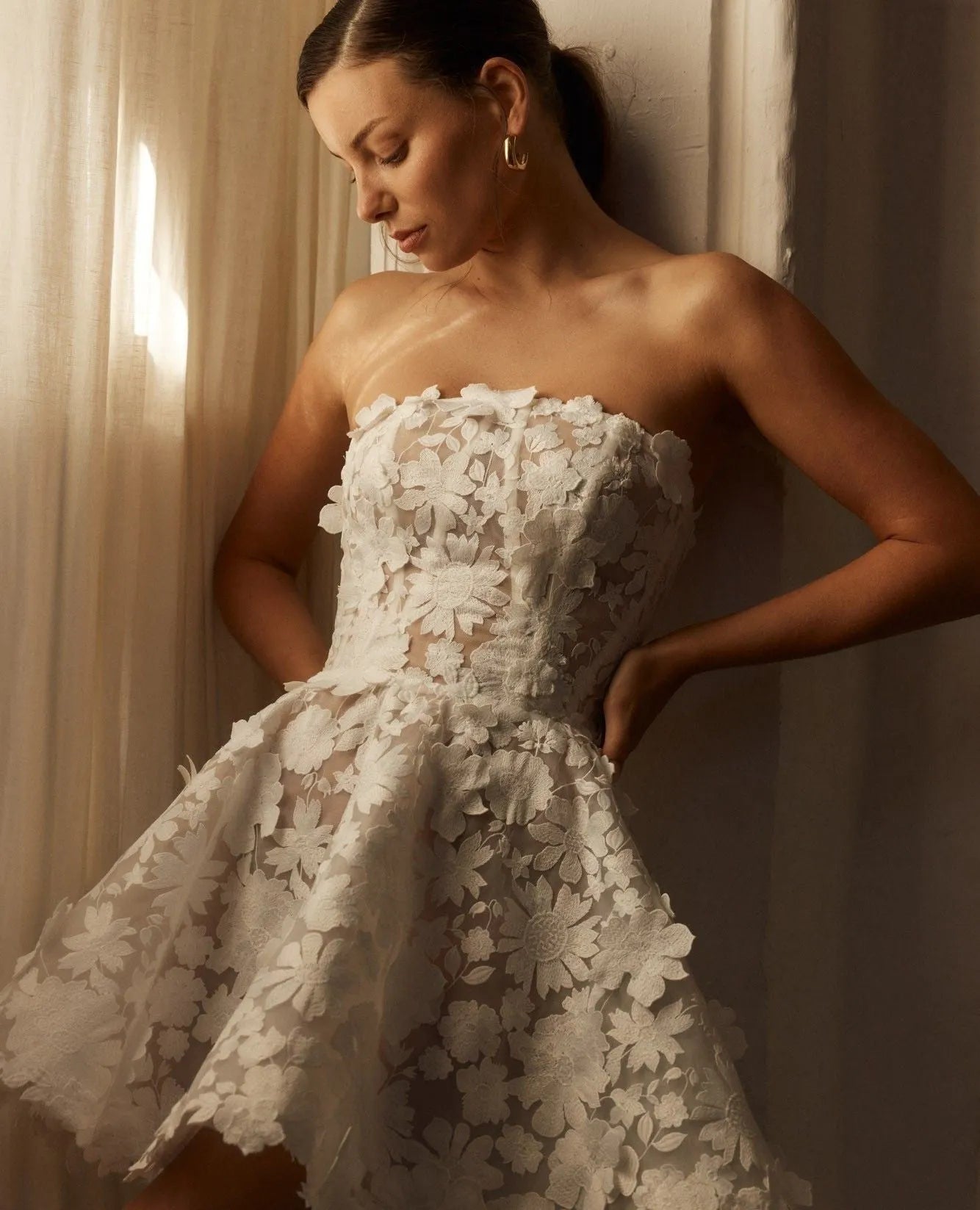 Beach Sleeveless Mini Length Short Wedding Party Dress Strapless Lace Appliques A Line Simple Bridal Gown Robe De Mariee