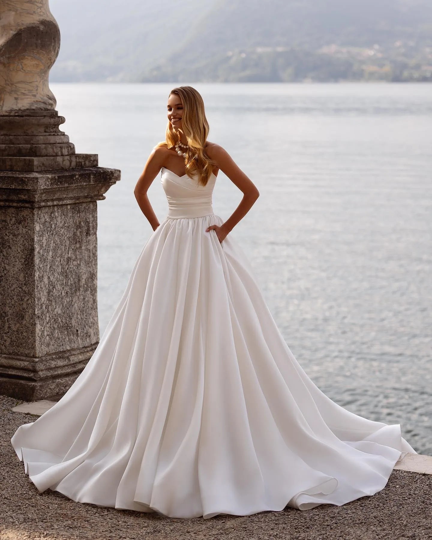 Simple Gentle For Women Wedding Dresses Sexy Pleat Satin Bridal Gowns Sleeveless Sweep Train Vestidos De Novia Elegantes As Picture