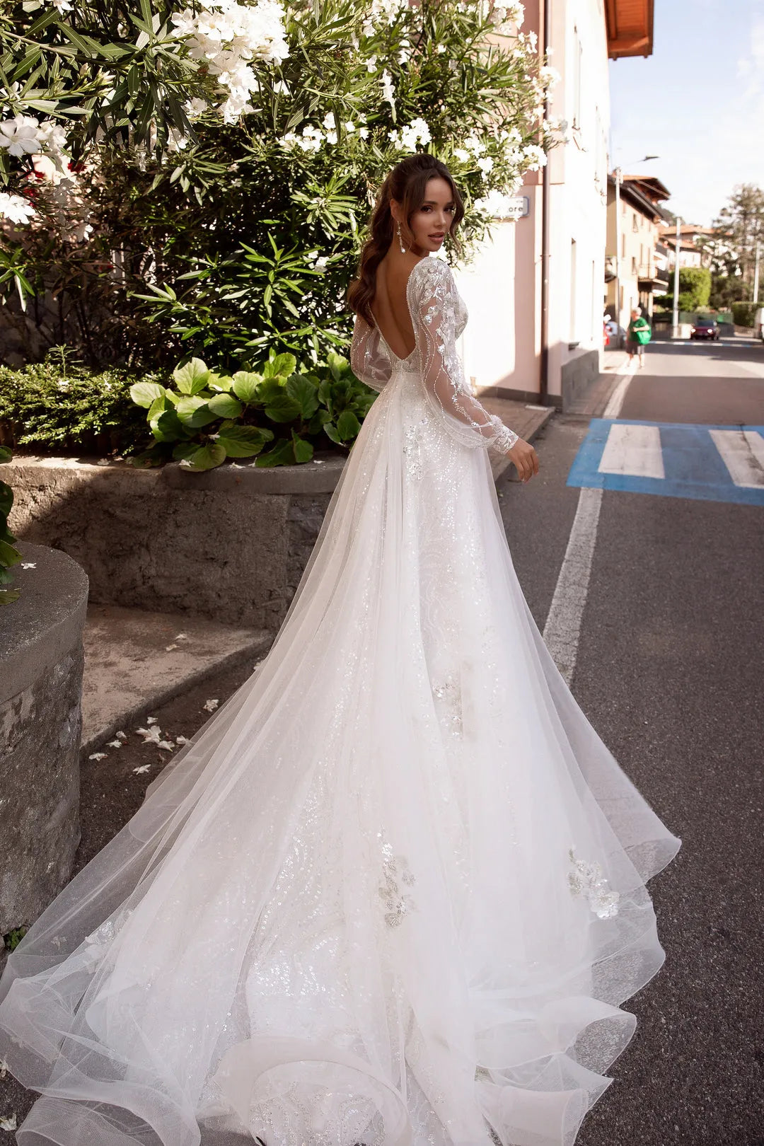 Exquisite See Through Wedding Dresses For Bride Puff Sleeves Backless Bridal Gowns Tulle Sexy Scoop Neck Robe De Mariée