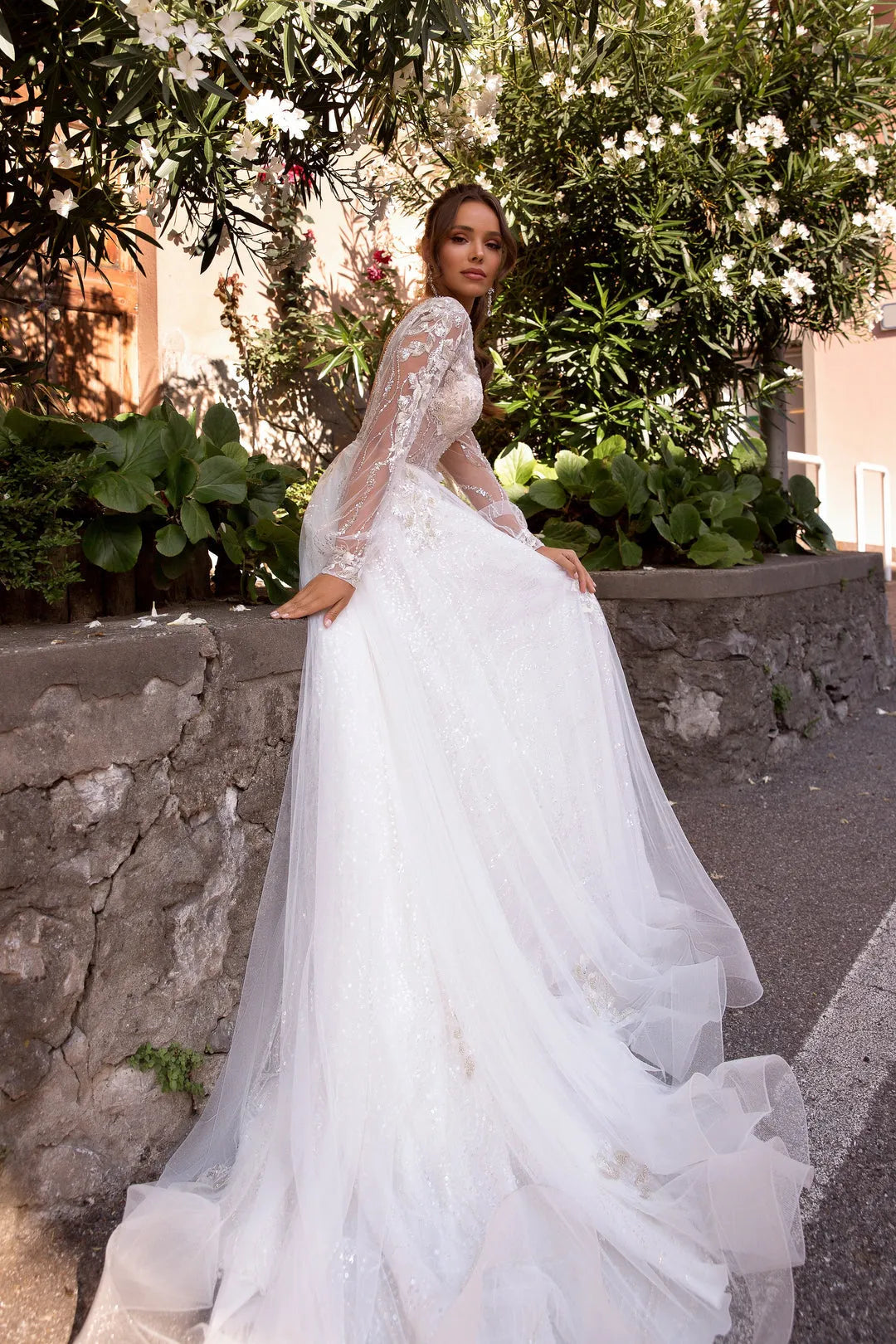 Exquisite See Through Wedding Dresses For Bride Puff Sleeves Backless Bridal Gowns Tulle Sexy Scoop Neck Robe De Mariée