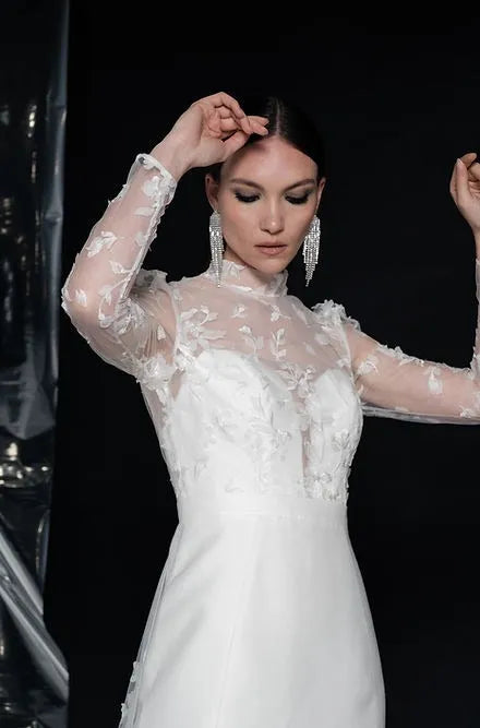 Short Dress with Long Sleeves and Train Plain Crepe Wedding Dress Satin Gown Bow Satin Court Train Modern Princess Bridal Mermaid Vestido De Novia