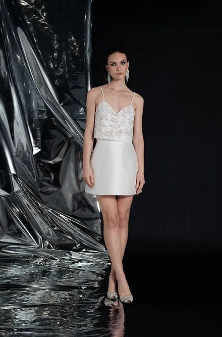Embroidery Top Flower Modern Vestido De Novia Gown Bow Satin Court Train Wedding Dress Satin Princess Bridal Mermaid