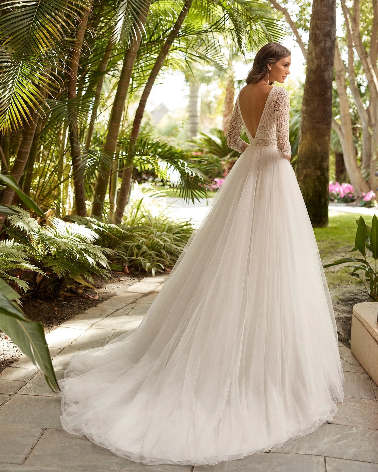 Luxury Elegant Boho Wedding Dresses Formal A Line Women's Sexy Appliques O Neck Lone Sleeve Princess Backless Bridal Gowns Tulle