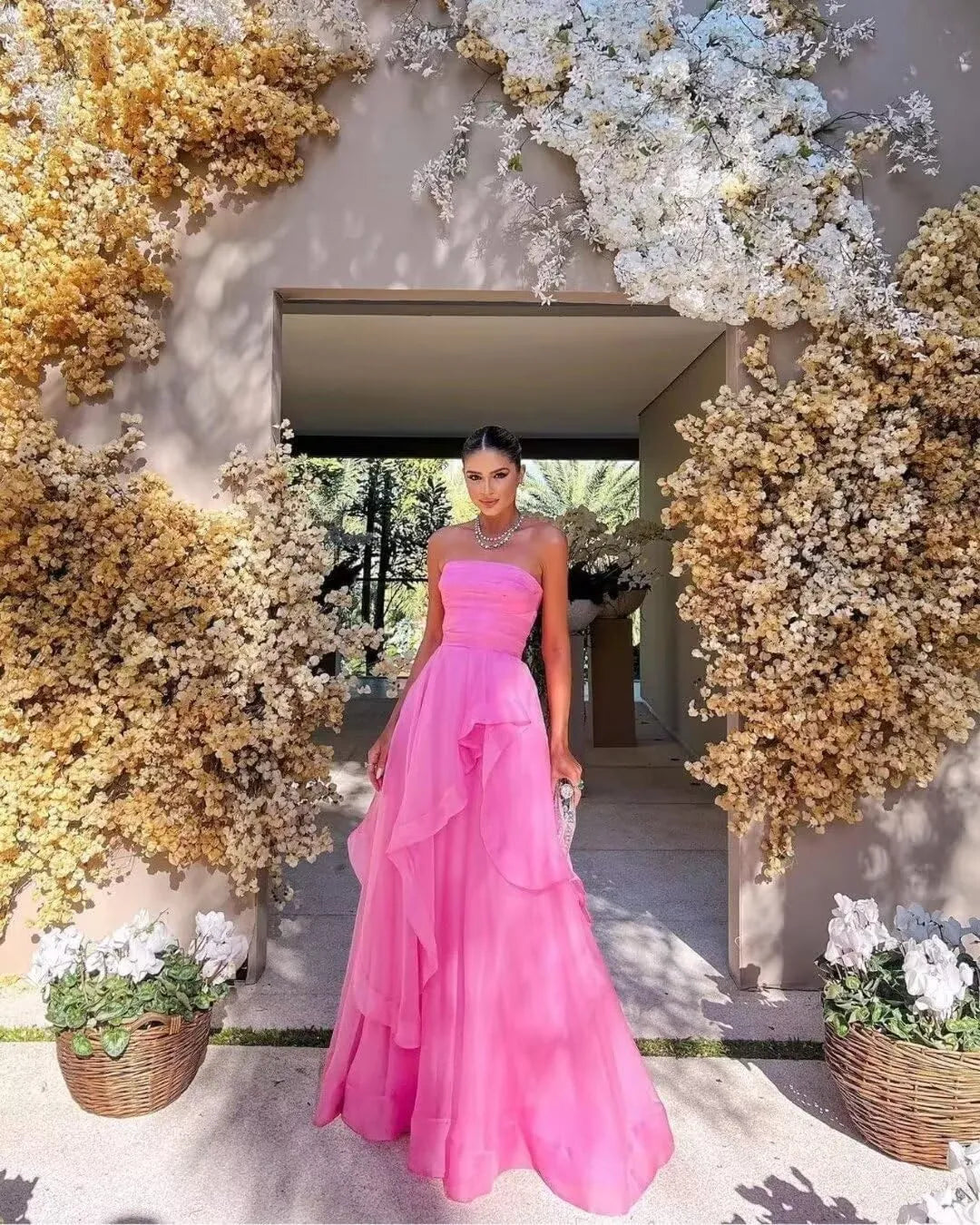 Hot Pink Ruffles Prom Dresses Sweetheart Pleated Strapless Floor Length Formal Evening Dress Women Special Party Gowns