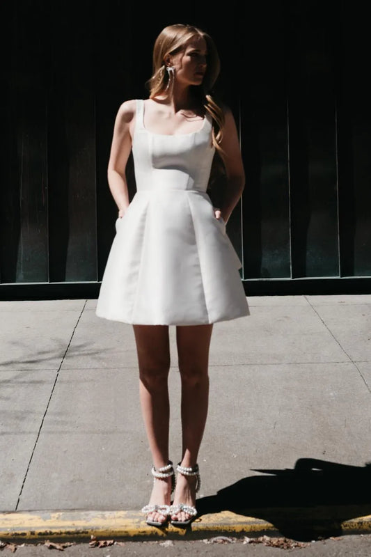 Short Mini Satin Wedding Dress Square Collar Removable Bow Robe De Mariee Spaghetti Straps Backless A-line Bride Party White