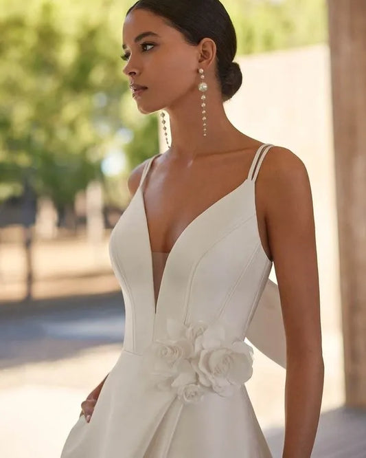 Modern Flower Embellishment Wedding Dress Vestido De Novia Bridal Gown Princess Mermaid Satin Court Train Bow
