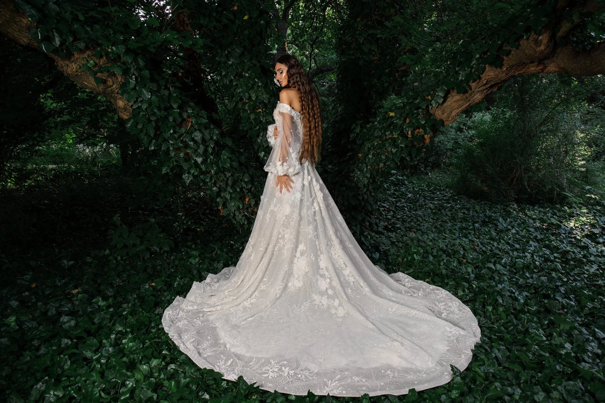 Exquisite Wedding Dresses For Women Graceful Bridal Gowns Lace Appliques Long Puff Sleeves V-Neck Pretty Vestidos De Novia