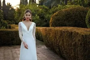 Fall In Love Store Custom Vestidos De Novia Deep V-Neck Long Sleeves Lace Appliques Wedding Dress A-Line Satin Bridal Gown
