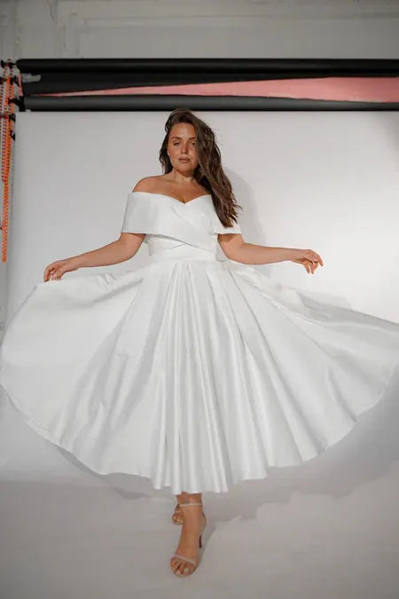 Plus-Size Satin Wedding Dress Modern Dress Vestido De Novia Bow Simple Court Train Bridal Gown Satin Mermaid Princess