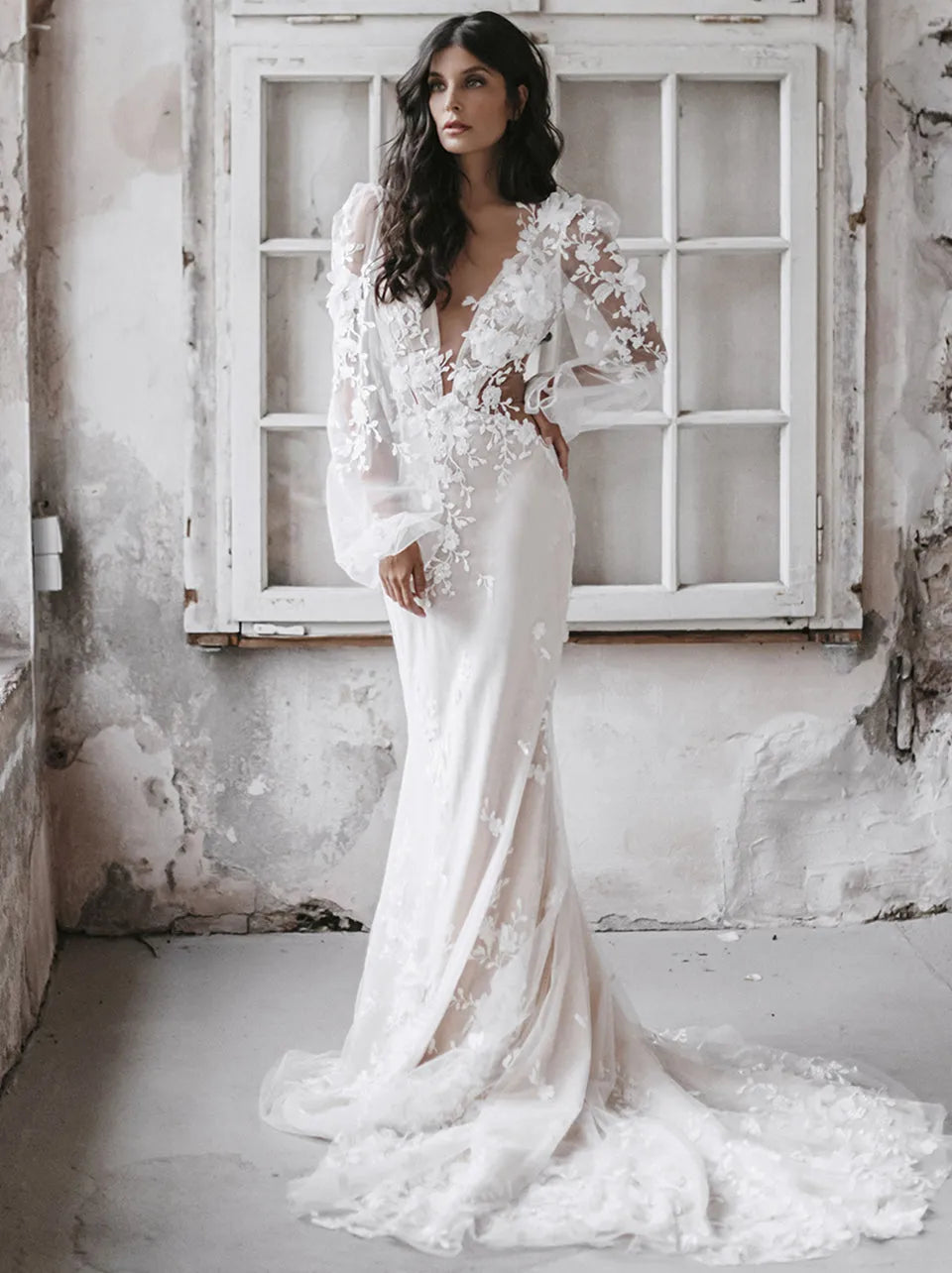 Bohemia Mermaid Wedding Dresses Backless Long Sleeves Bridal Gowns 3D-Floral Appliques Illusion Bride Dresses Custom Made Beige