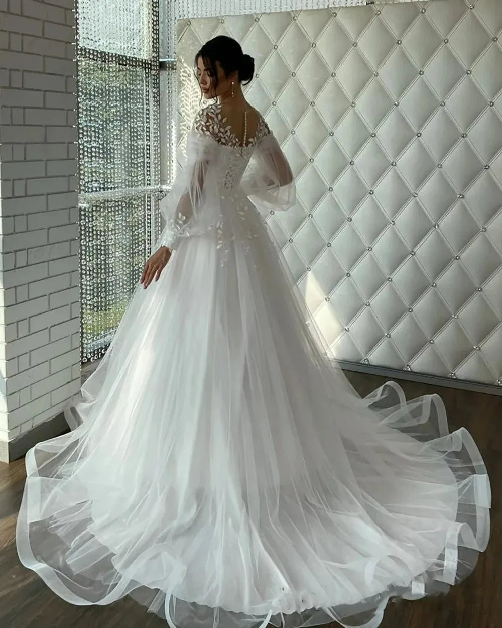 Graceful O-neck Long Sleeve Wedding Dress Classic Lace Appliques Bride Robe A-line Tulle Long Bridal Gown Robe De Mariée
