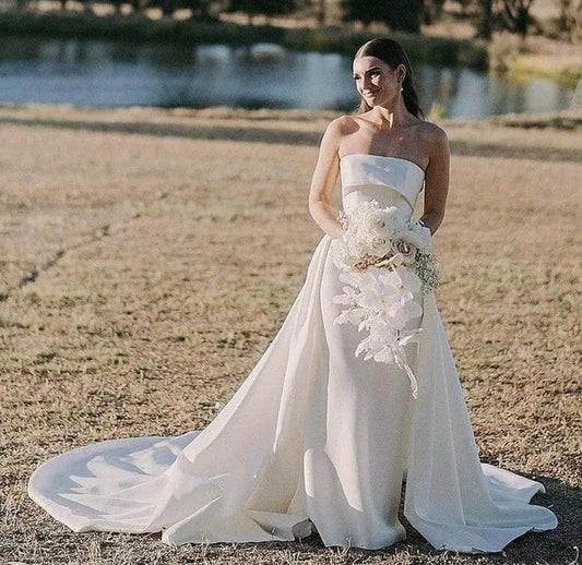 Elegant Mermaid Wedding Dresses Women Open Back Strapless Satin Floor Length Bridal Gowns Court Train Vestidos De Noiva