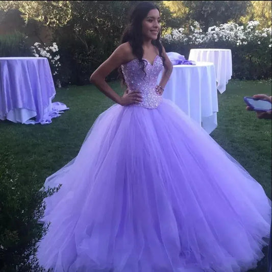Luxury Tulle Ball Gown Quinceanera Dresses Long Beaded Crystals Sweetheart Lavender 15 Year Vestidos De 15 Anos Sweet 16 Dresses Lavender