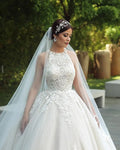 Exquisite White Tulle Ball Gown Wedding Dress Halter Neckline Lace Appliques Beaded Sleeveless Bridal Gowns Princess Puffy Sheer