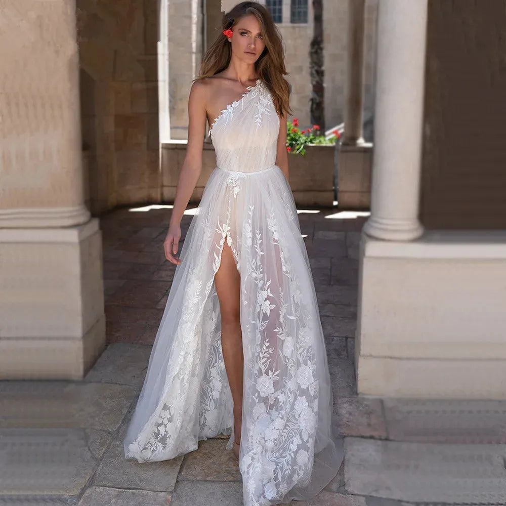 Beach illusion Wedding Dress One Shoulder Slit Lace Tulle Bridal Gowns Floor Length Open Leg Backless Sexy Transparent White