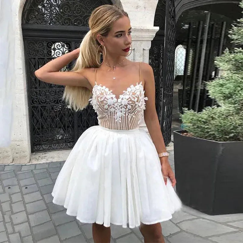 Abito da ballo corto economico con spalline sottili in chiffon e pizzo