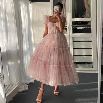 Simple Light Pink Short Prom Dresses Spaghetti Straps Tiered Tulle Prom Gowns Sweetheart Tea-Length Wedding Party Dress As Picture