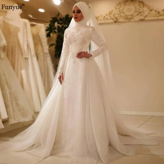 Ivory Arabic Muslim Hijab Wedding Dresses High Neck Long Sleeves Lace A-line Bridal Gowns with Veils Robe De Mariage WHITE