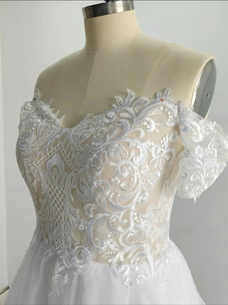 Off The Shoulder Beach Wedding Dress V-Neck Appliqued Bride Dresses Boho Elegant Lace Bridal Gowns Bohemian