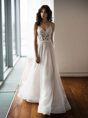 Beautiful Dress V-Neck Boho Wedding Dress Sexy Spaghetti Straps Zipper Back Long A-Line Bridal Dress Beach Formal Evening Dress