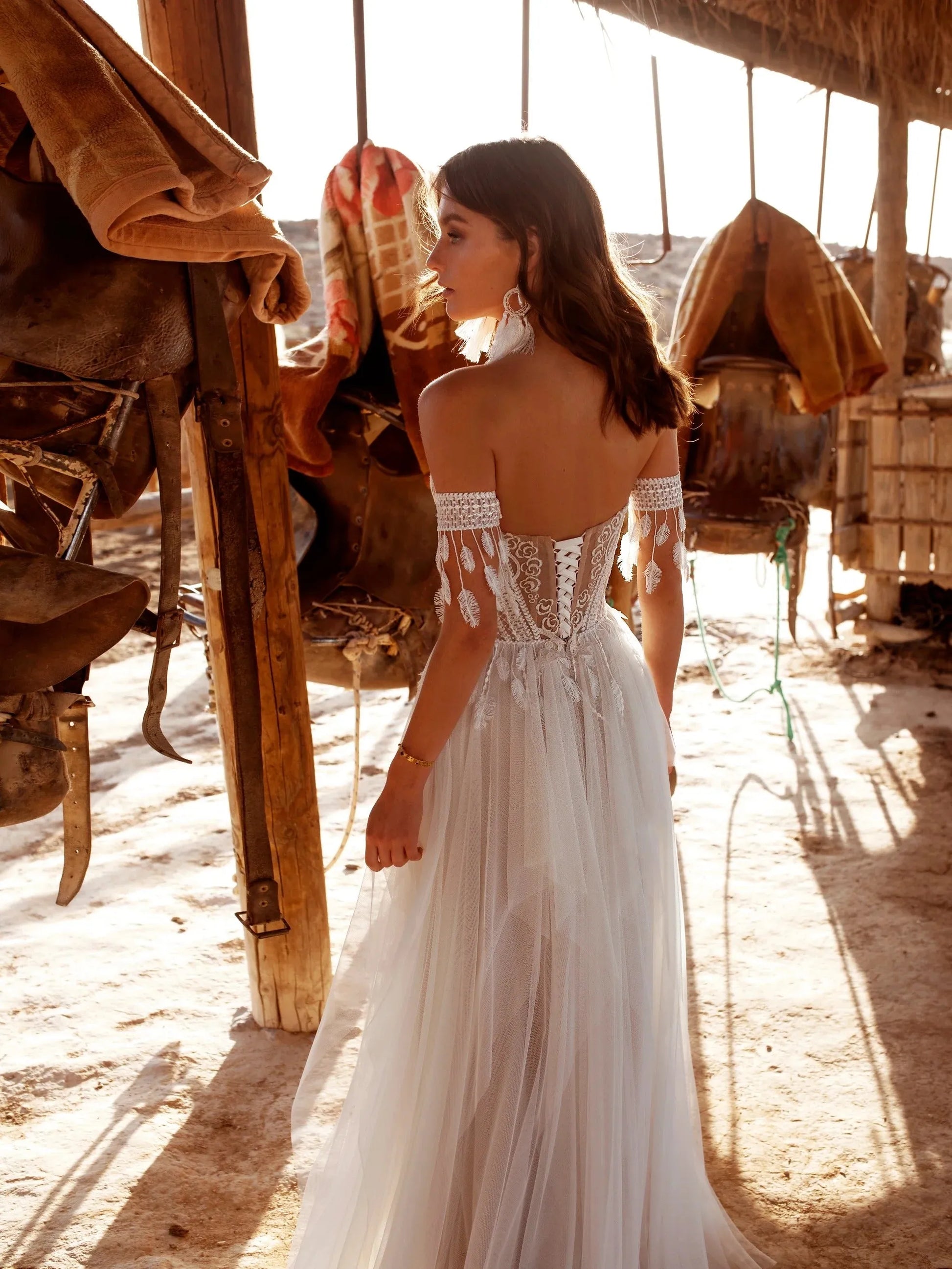 Bohemia Wedding Dresses Vintage Bridal Gowns A-Line Tulle Tiered Robes Sexy Backless Illusion Off The Shoulder Vestidos De Novia