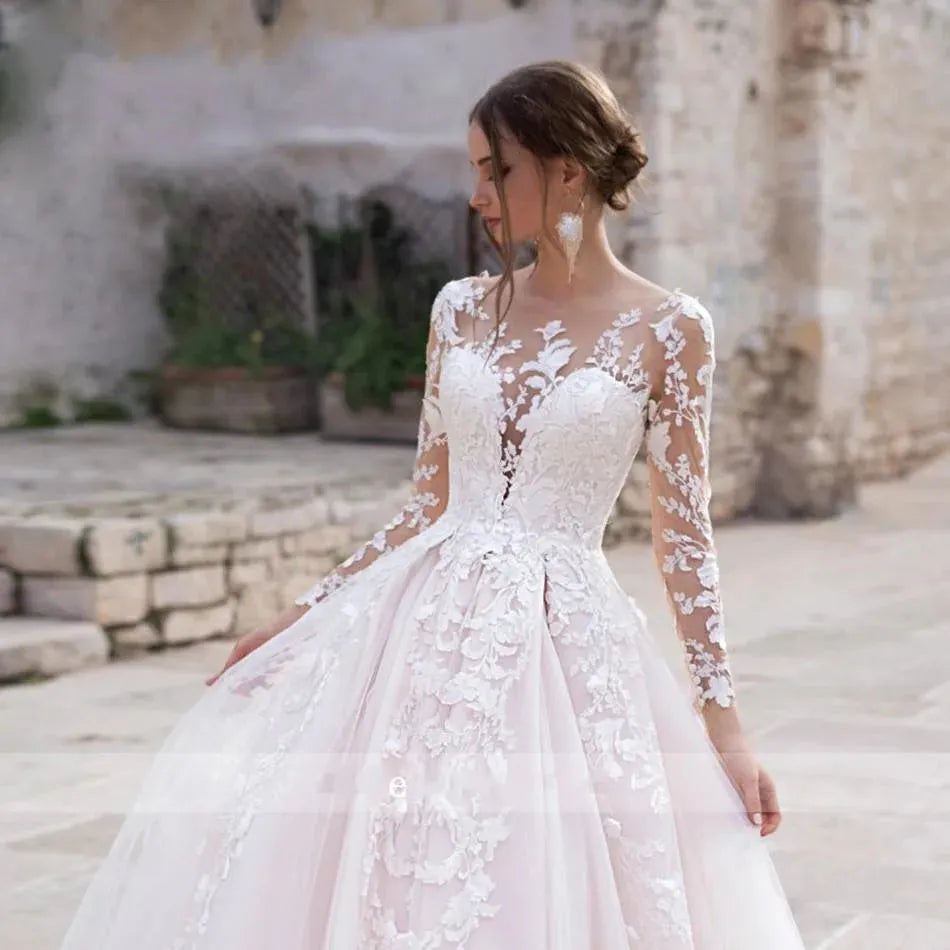 Luxury Pink Long Sleeves Wedding Dress Ball Gown Lace Appliques O-Neck Button Royal Train Bride Gowns Vestido De Novia Princess