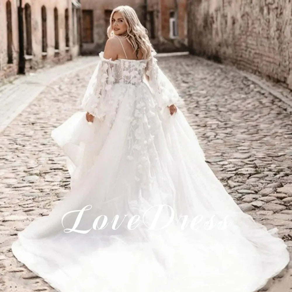 Spaghetto Straps Wedding Dress Lace Appliques Detachable Sleeve Modern A-Line Bride Gown Backless Train Robe de mariée