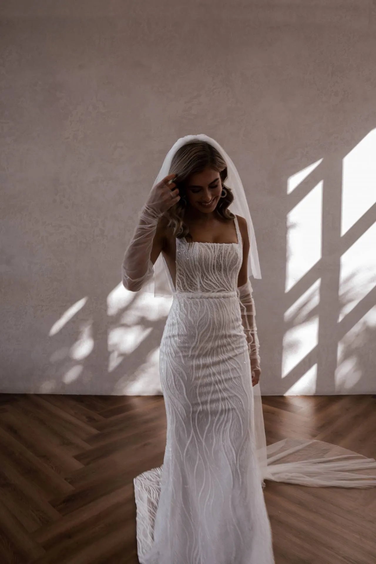 Lace Spaghetti Strap Mermaid Wedding Dresses Square Collar Beading Backless Court Train Bridal Gowns Boho Custom Made
