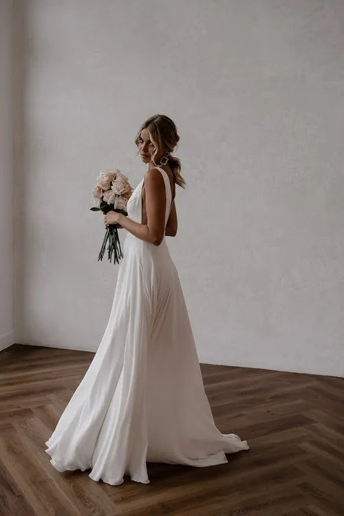 Simple Deep V Neck Spaghetti Straps Side Slit Chiffon Wedding Dresses Elegant Backless A-Line Bridal Gowns Vestidos De Novia
