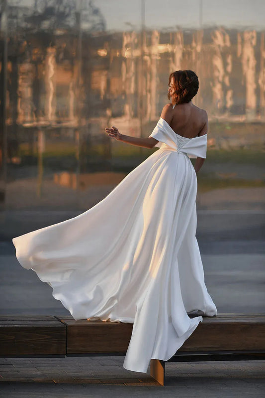 Simple Boat Neck Wedding Dresses Slim Satin Lace Up Appliques A Line Floor-Length Princess Party Dresses Bridal Gowns Robe
