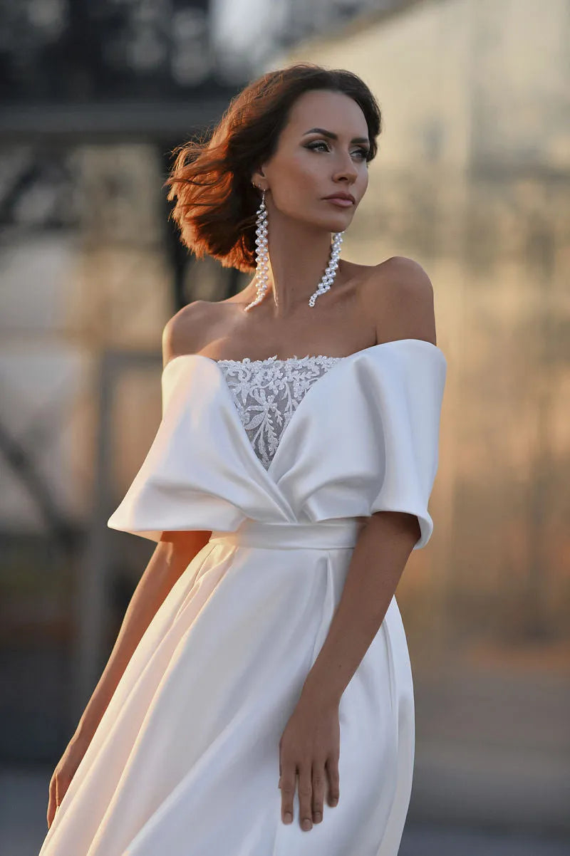 Simple Boat Neck Wedding Dresses Slim Satin Lace Up Appliques A Line Floor-Length Princess Party Dresses Bridal Gowns Robe